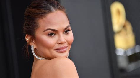 chrissy teigennude|Chrissy Teigen: Auf Instagram zeigt sie sich vollkommen nackt